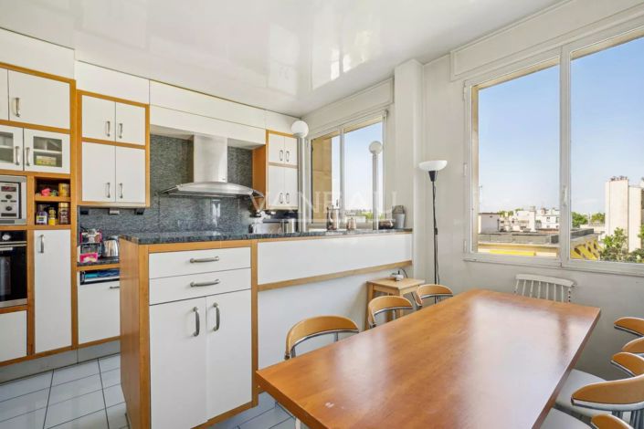 Image No.11-4 Bed Apartment for sale