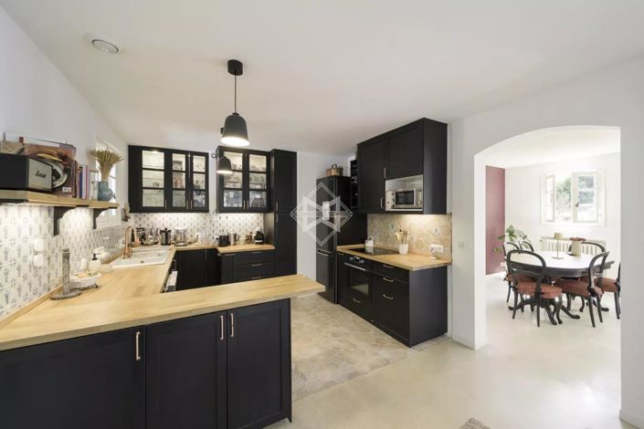 Image No.7-4 Bed House for sale