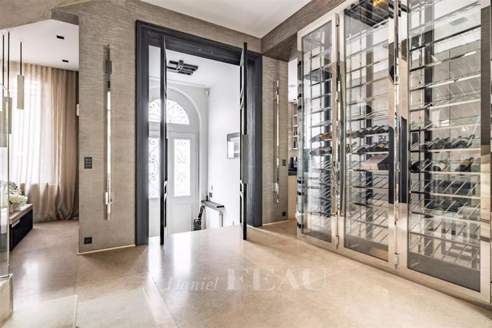 Image No.12-5 Bed House for sale