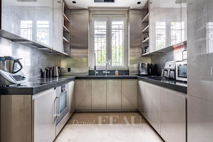 Image No.14-5 Bed House for sale