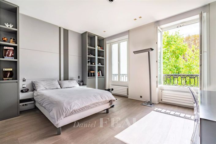 Image No.20-5 Bed House for sale