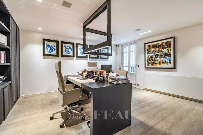 Image No.27-5 Bed House for sale