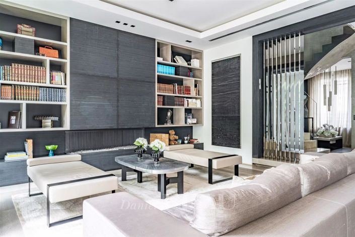 Image No.3-5 Bed House for sale