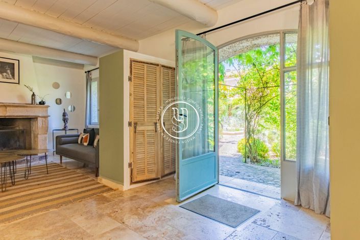 Image No.10-22 Bed House for sale