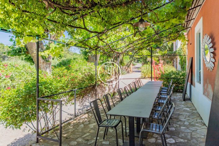 Image No.11-22 Bed House for sale