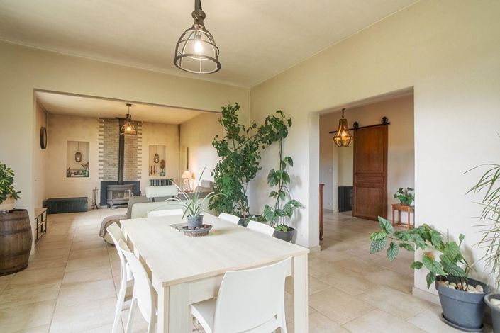 Image No.6-4 Bed Property for sale