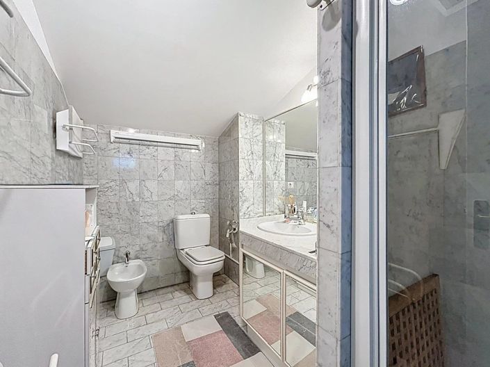 Image No.24-3 Bed Apartment for sale