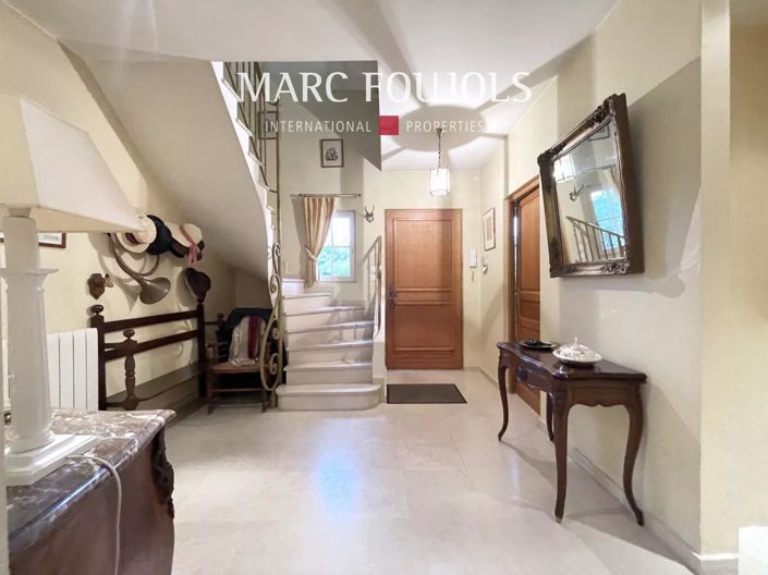 Image No.6-6 Bed House for sale