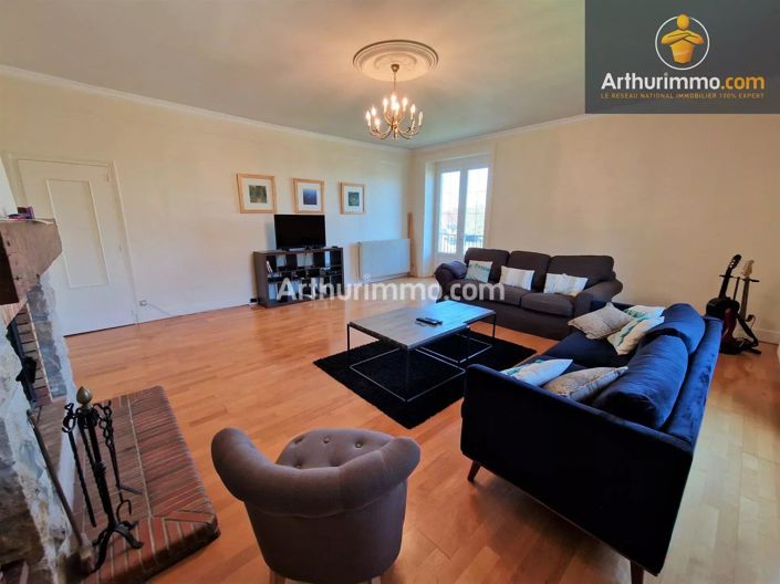 Image No.11-3 Bed House for sale