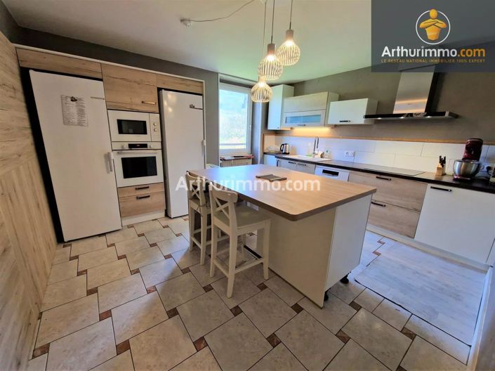 Image No.2-3 Bed House for sale