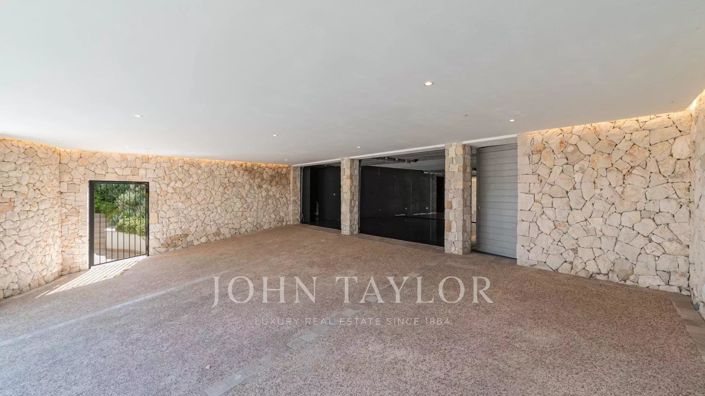 Image No.22-4 Bed House for sale