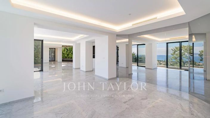 Image No.8-4 Bed House for sale