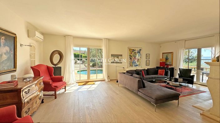 Image No.3-4 Bed House for sale