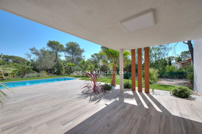 Image No.15-5 Bed House for sale