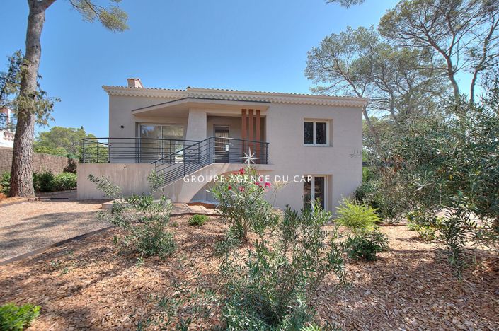 Image No.16-5 Bed House for sale