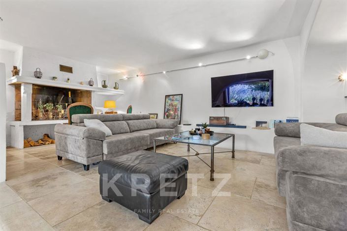 Image No.12-10 Bed House for sale