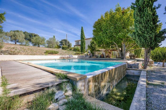 Image No.2-10 Bed House for sale