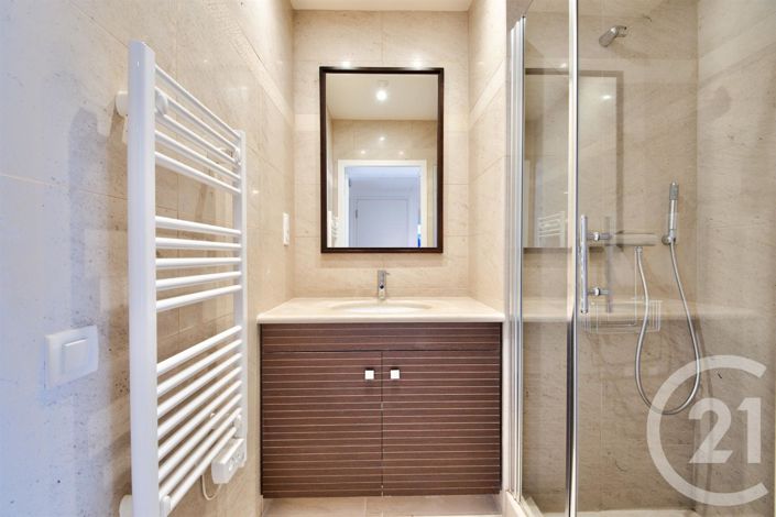 Image No.15-3 Bed Apartment for sale