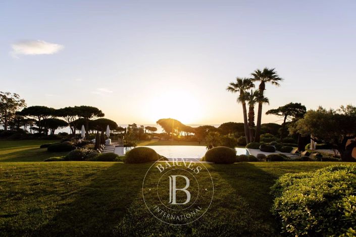 Image No.4-9 Bed House for sale