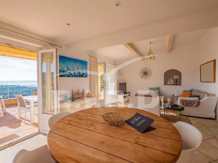 Image No.3-4 Bed House for sale