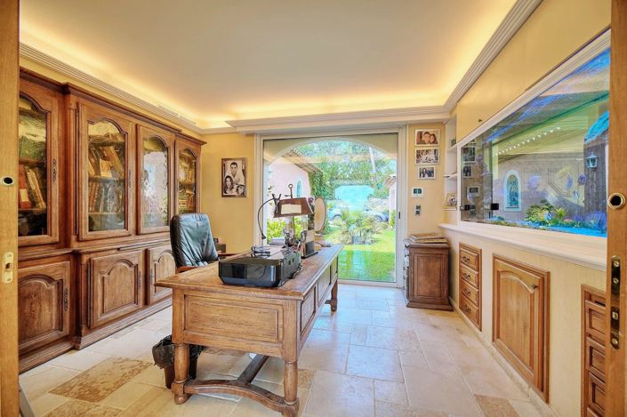 Image No.14-7 Bed House for sale