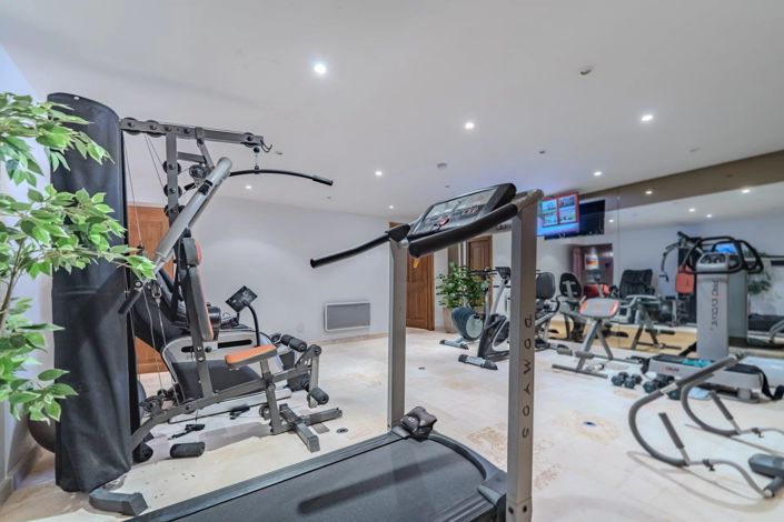 Image No.16-7 Bed House for sale