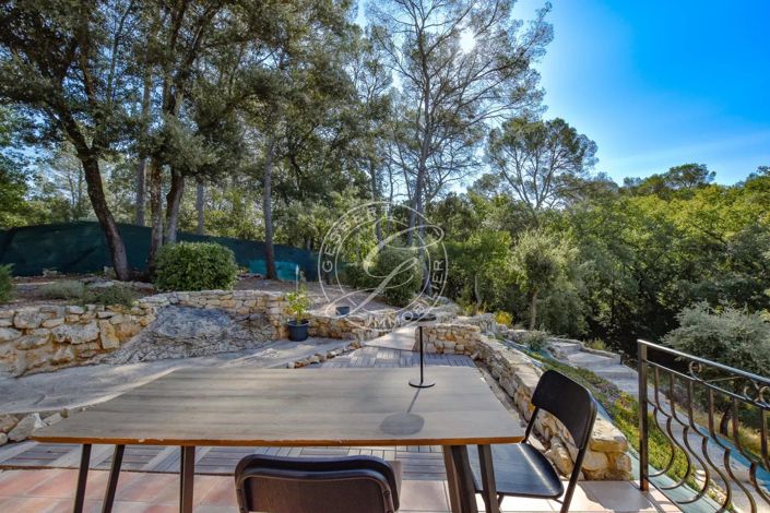 Image No.7-6 Bed House for sale