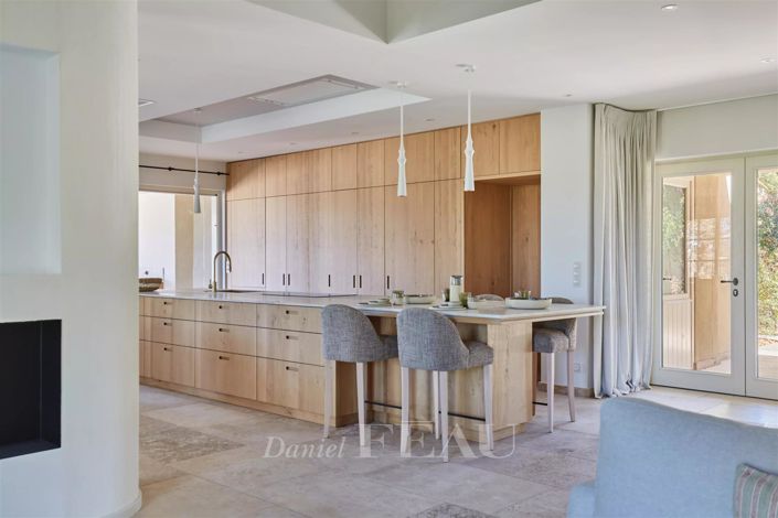 Image No.13-6 Bed House for sale