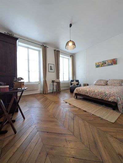 Image No.22-7 Bed House for sale