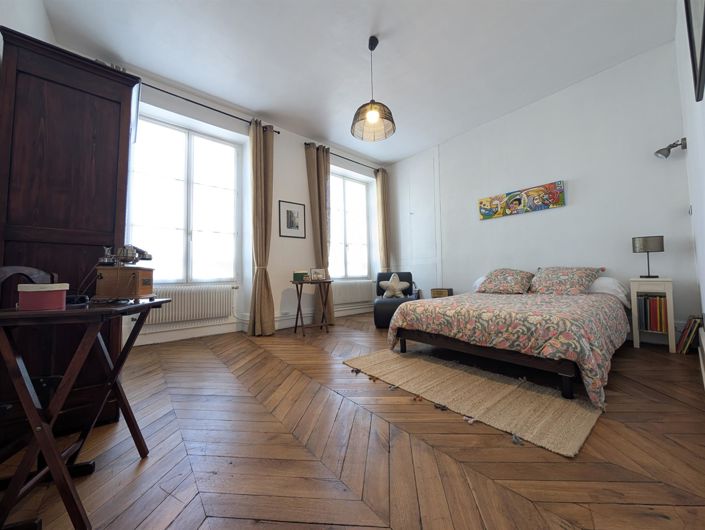 Image No.23-7 Bed House for sale