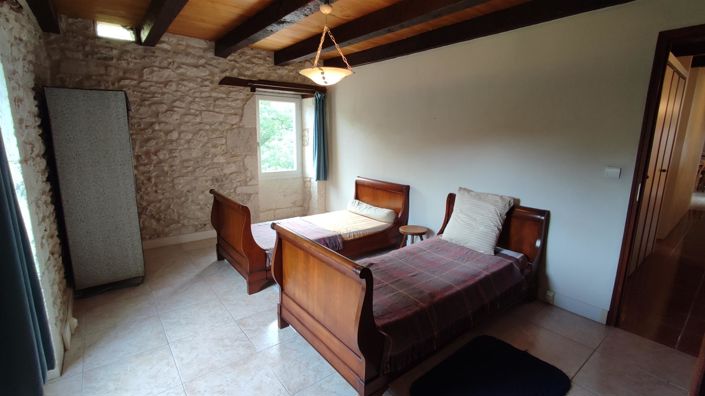 Image No.23-8 Bed House for sale