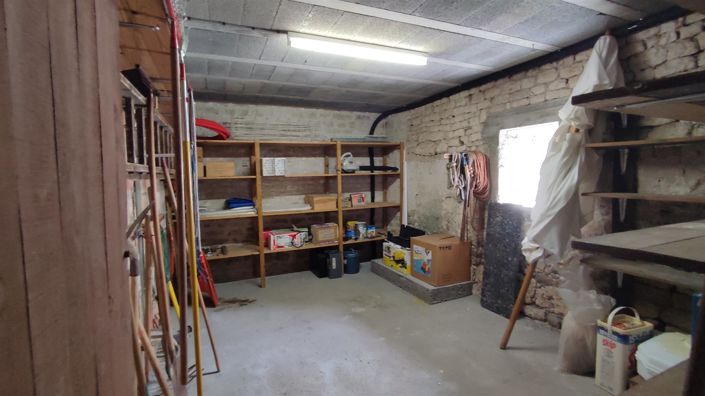 Image No.30-8 Bed House for sale