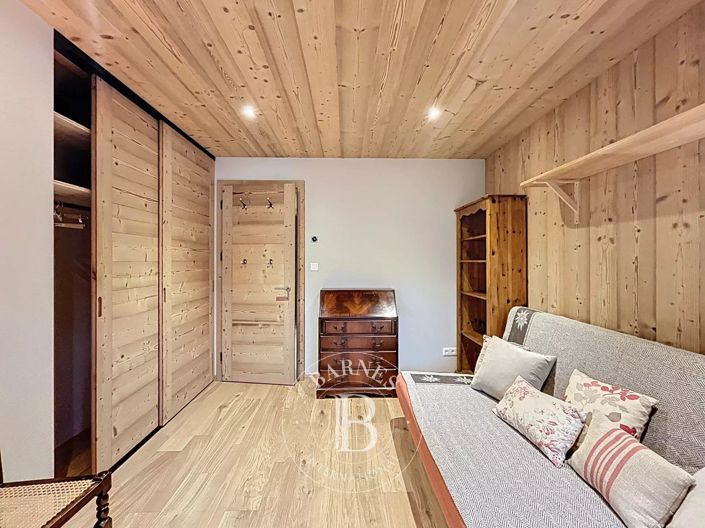 Image No.18-3 Bed Apartment for sale