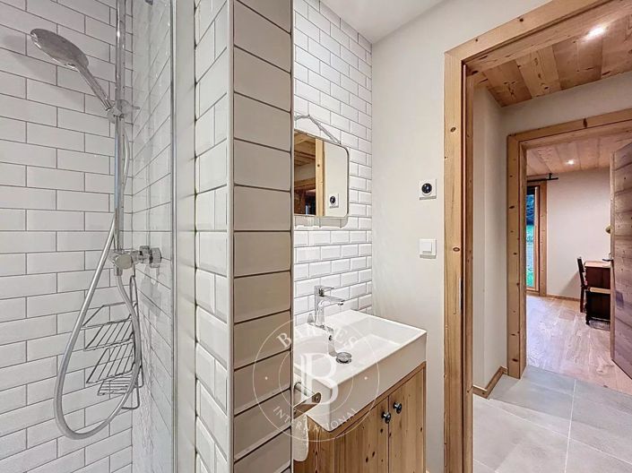 Image No.20-3 Bed Apartment for sale