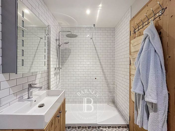 Image No.27-3 Bed Apartment for sale