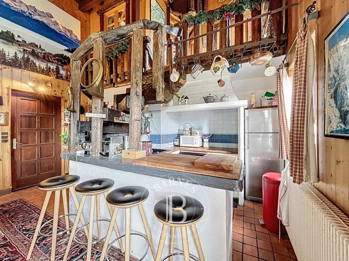 Image No.15-6 Bed House for sale