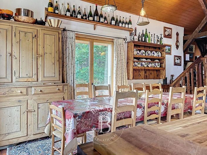 Image No.16-6 Bed House for sale