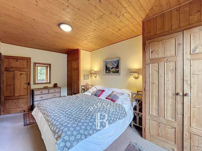 Image No.22-6 Bed House for sale