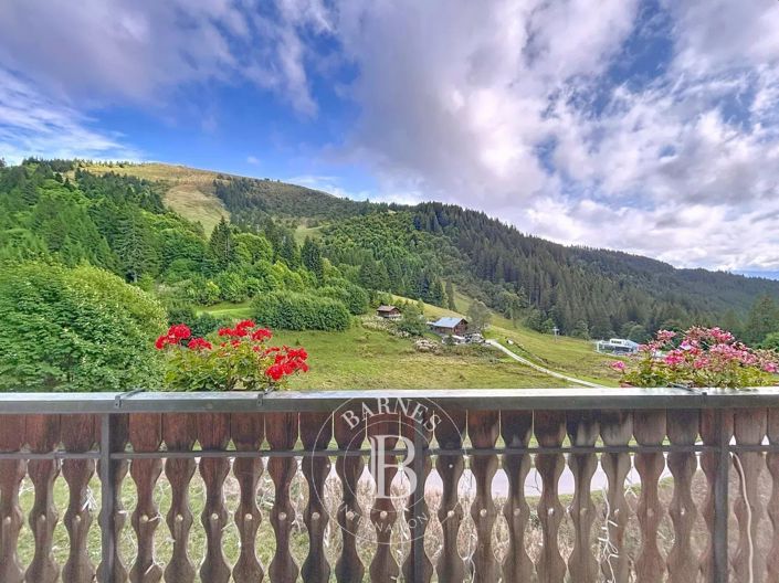 Image No.25-6 Bed House for sale