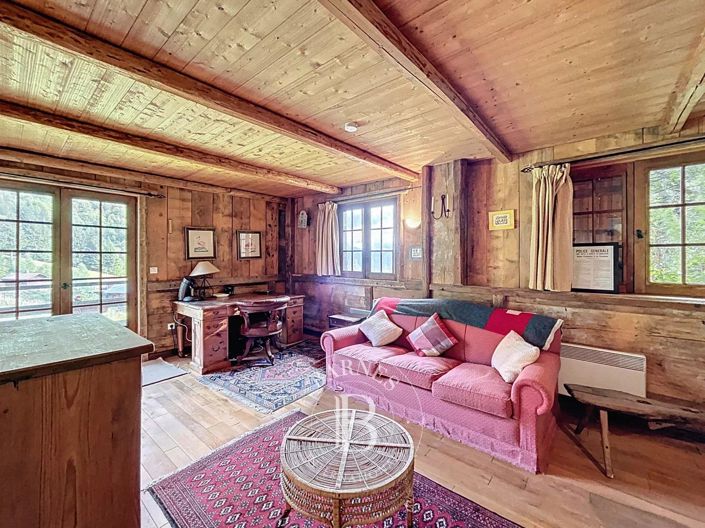 Image No.31-6 Bed House for sale