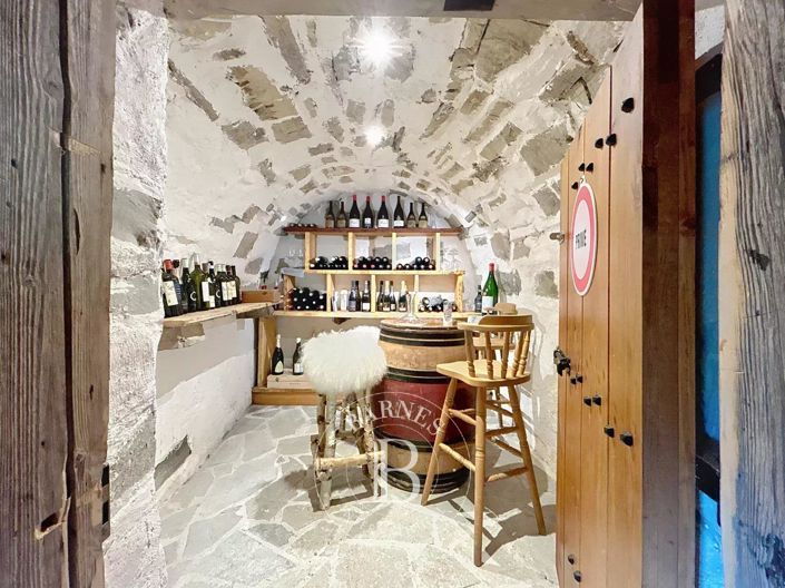 Image No.37-6 Bed House for sale