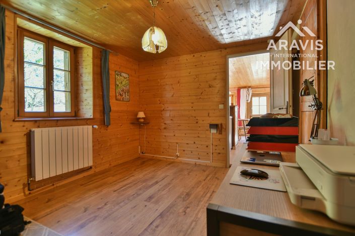 Image No.10-3 Bed House for sale