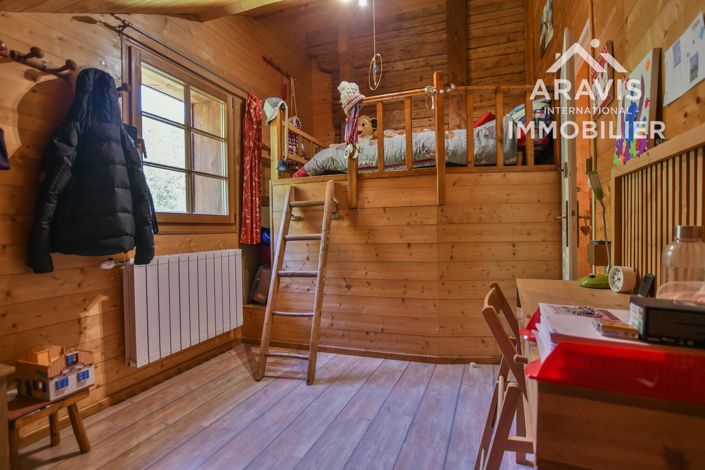 Image No.8-3 Bed House for sale