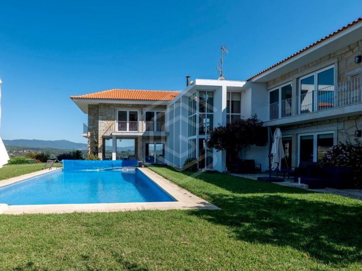 Image No.13-7 Bed House for sale