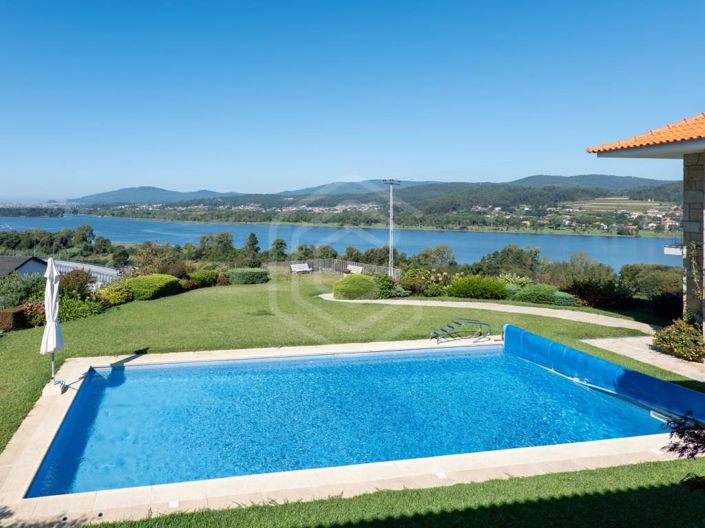 Image No.18-7 Bed House for sale