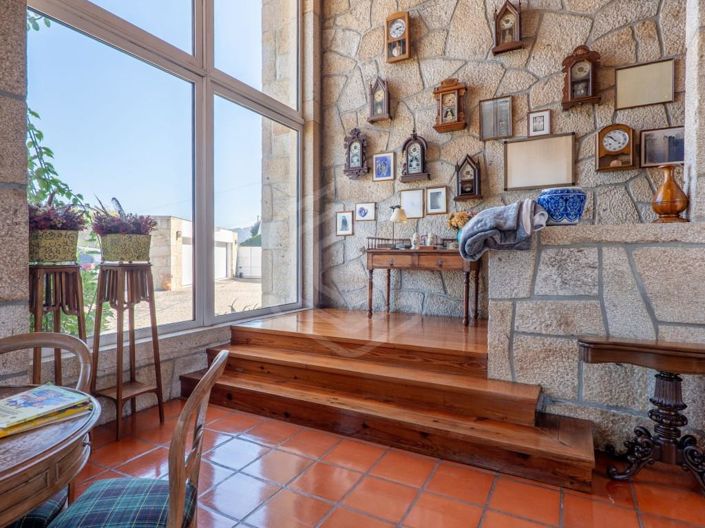 Image No.27-7 Bed House for sale