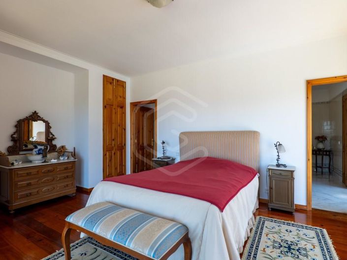 Image No.44-7 Bed House for sale