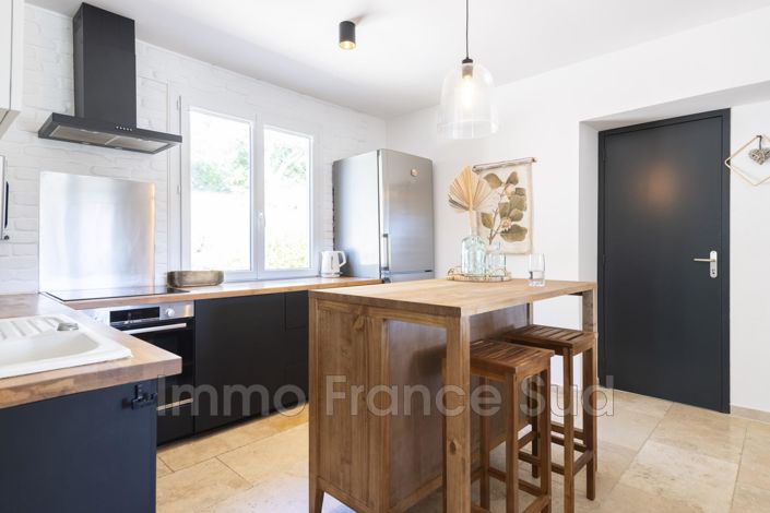 Image No.11-4 Bed House for sale