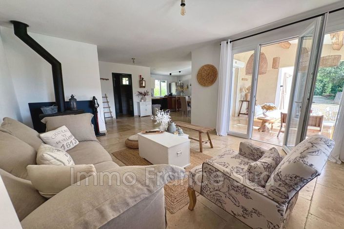 Image No.6-4 Bed House for sale