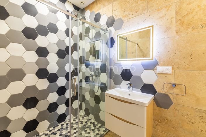 Image No.7-3 Bed House for sale